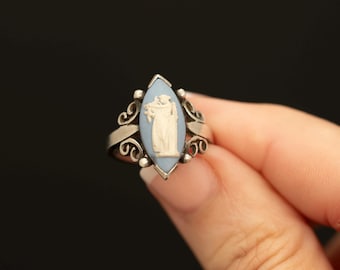 Vintage Wedgwood Cameo Ring · Sterling Silver Harp Lady · Size 5.25