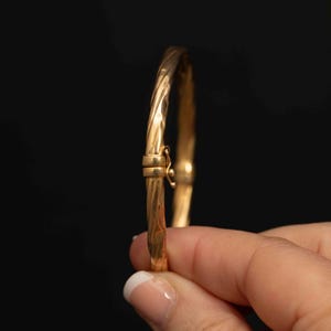 Estate 9ct Gold Lightweight Rope Twist Bangle Bracelet