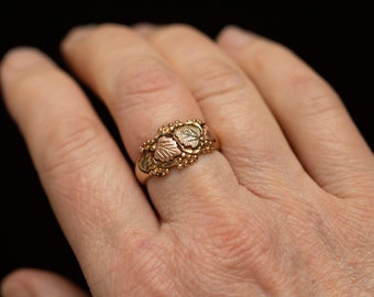 10K Yellow and Rose Gold Grapevine and Leaves Ring