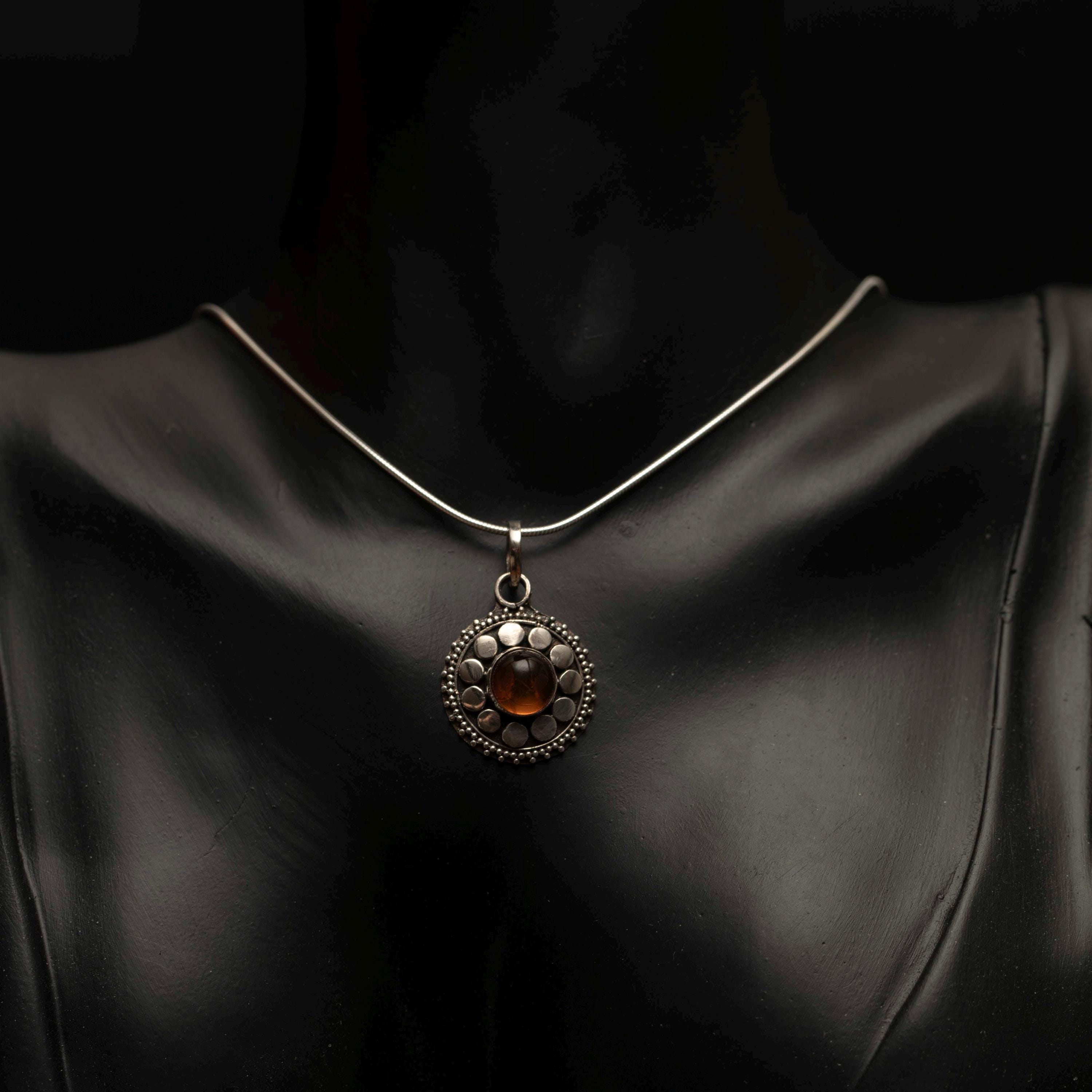 Collier Ancien En Argent 925 Avec Cabochons D'ambre Naturel - Mi-long, Bon état