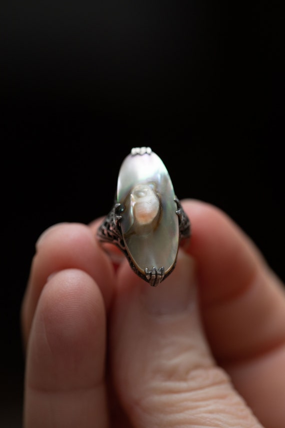 Antique 10k Gold Oval Pearl Ring in Unique Lattic… - image 4