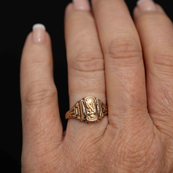 10K Gold Class Signet Ring With Eagle in Flight · 1958 Belle 