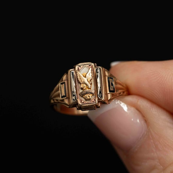 10K Gold Class Signet Ring With Eagle in Flight - 1958 Belle