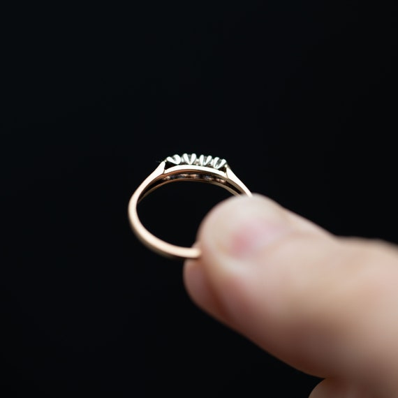10k Gold Estate Wedding Stacking Ring with 4 Diam… - image 7
