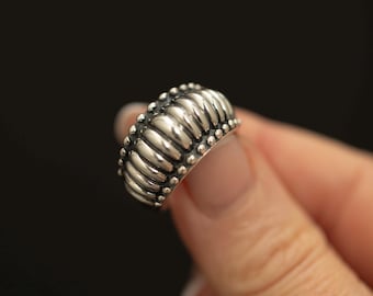 Vintage Sterling Silver Dome Ring · Ribbed Statement Band · Sculptural