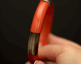 Vintage Coral Red Lucite Bangle · Shell Inlay · Statement Bracelet
