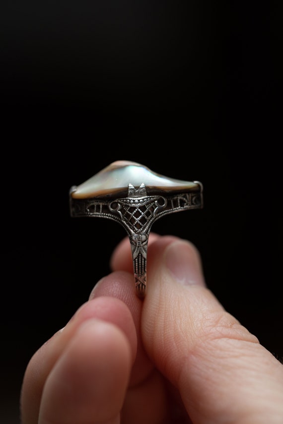 Antique 10k Gold Oval Pearl Ring in Unique Lattic… - image 1