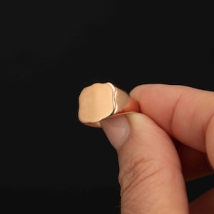 Estate 9k Gold Blank Signet Ring with Shield Shape Face