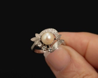 14K White Gold Cultured Pearl and Diamond Spray Ring · Elegance in Nature
