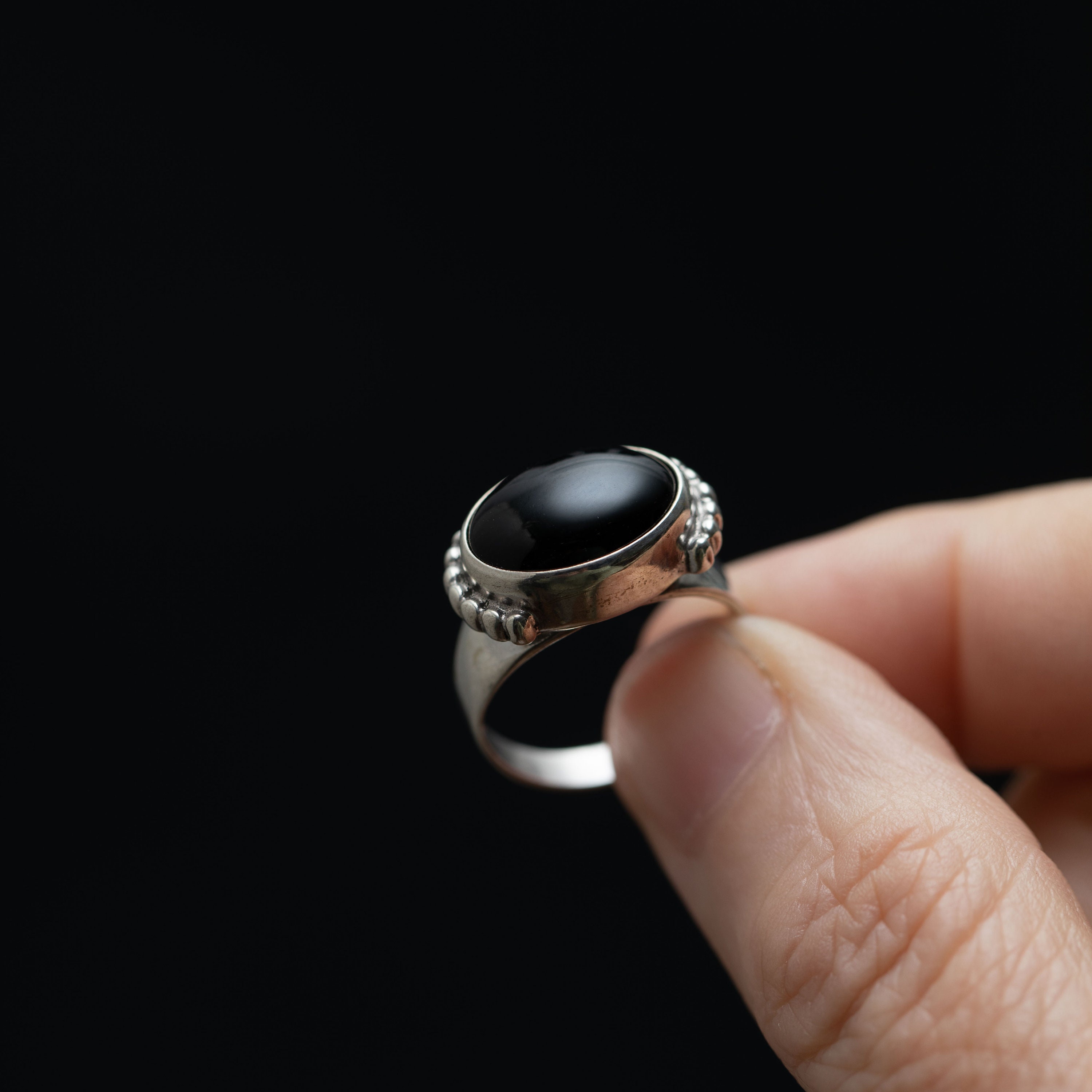 Vintage Silver Ring With Large Oval Black Stone and 14 Accent Bobbles - Etsy Vintage Silver Ring With Large Oval Black Stone and 14 Accent Bobbles - Etsy