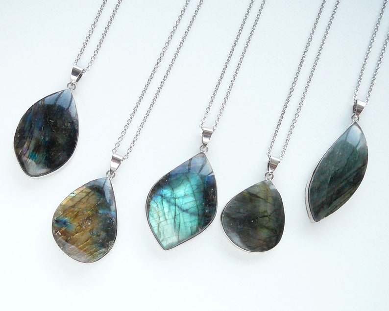 Oval Labradorite Pendant 4.5cm Natural Labradorite & Moonstone Necklace - Wrap Pendant For Women & Men, Energy Crystal Gemstone Necklace Mens - Foto 12