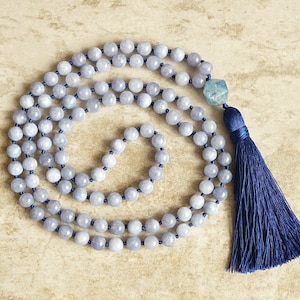 Mala Beads Necklaces for Women 108 Mala Necklace Blue Agate Hand knotted Long Necklace Yoga Meditation Jewelry Gift Beaded Tassel Necklaces