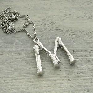 Colar de letras grandes, pingente de letras iniciais do alfabeto em tom prateado, colar inicial grande feminino, colar de letras de bambu, joias personalizadas