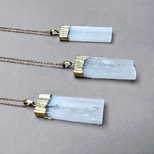 Raw Selenite Necklace, Large Selenite Layering Necklace, Gold White Pendant Necklace, Gift for Women for Man, Selenite Crystal Jewelry