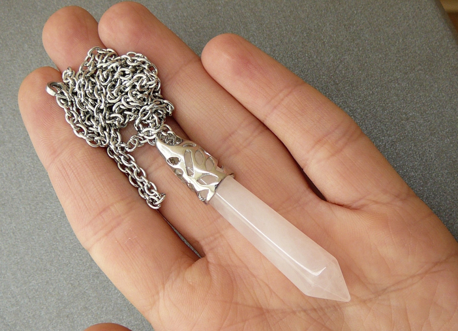 •CRADLE• rose quartz + gold necklace (18