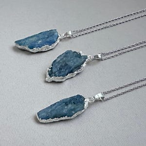 Kyanite Necklace, Raw Kyanite Pendant, Raw Blue Crystal Pendant, Natural Kyanite Silver Crystal, Blue Stone Necklaces, Kyanite Jewelry
