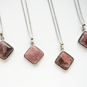 Roze rhodonietketting natuurlijke rhodochrosiet hanger zilveren lange ketting helende ketting voor moeder zus cadeau roze edelsteen ketting