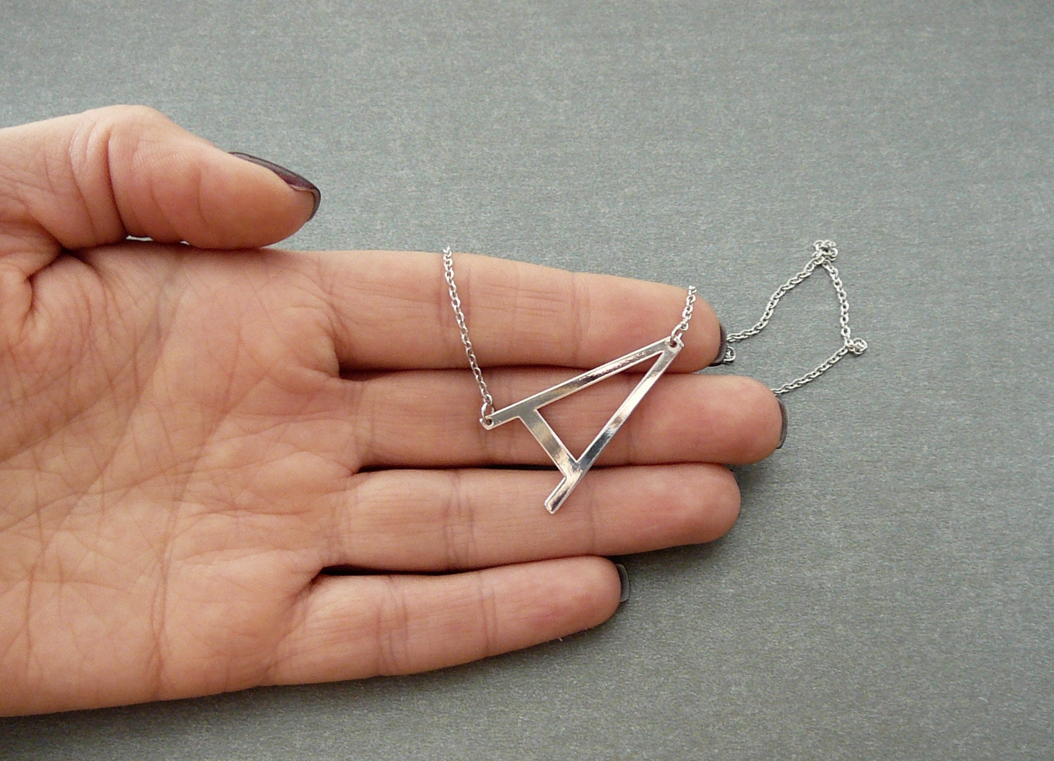 Collana Iniziale Lettera Oversize In Acciaio Inox | Color Silver Con Catena Regolabile | Regalo Damigella O Natale - 2