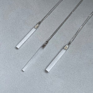 Selenite Silver Necklace, Raw Selenite Pendant, Natural Selenite Stick Pendant Necklace, Layering Necklace, Raw Selenite Crystals Pendant