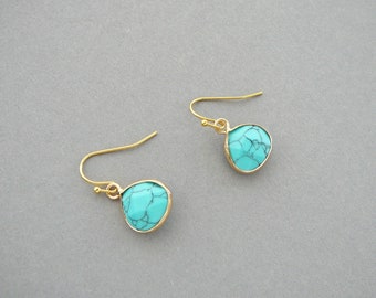 Orecchini blu, orecchini in howlite turchese, orecchini in oro azzurro cielo, orecchini pendenti, orecchini da sposa blu, orecchini in oro per donna, regalo per lei