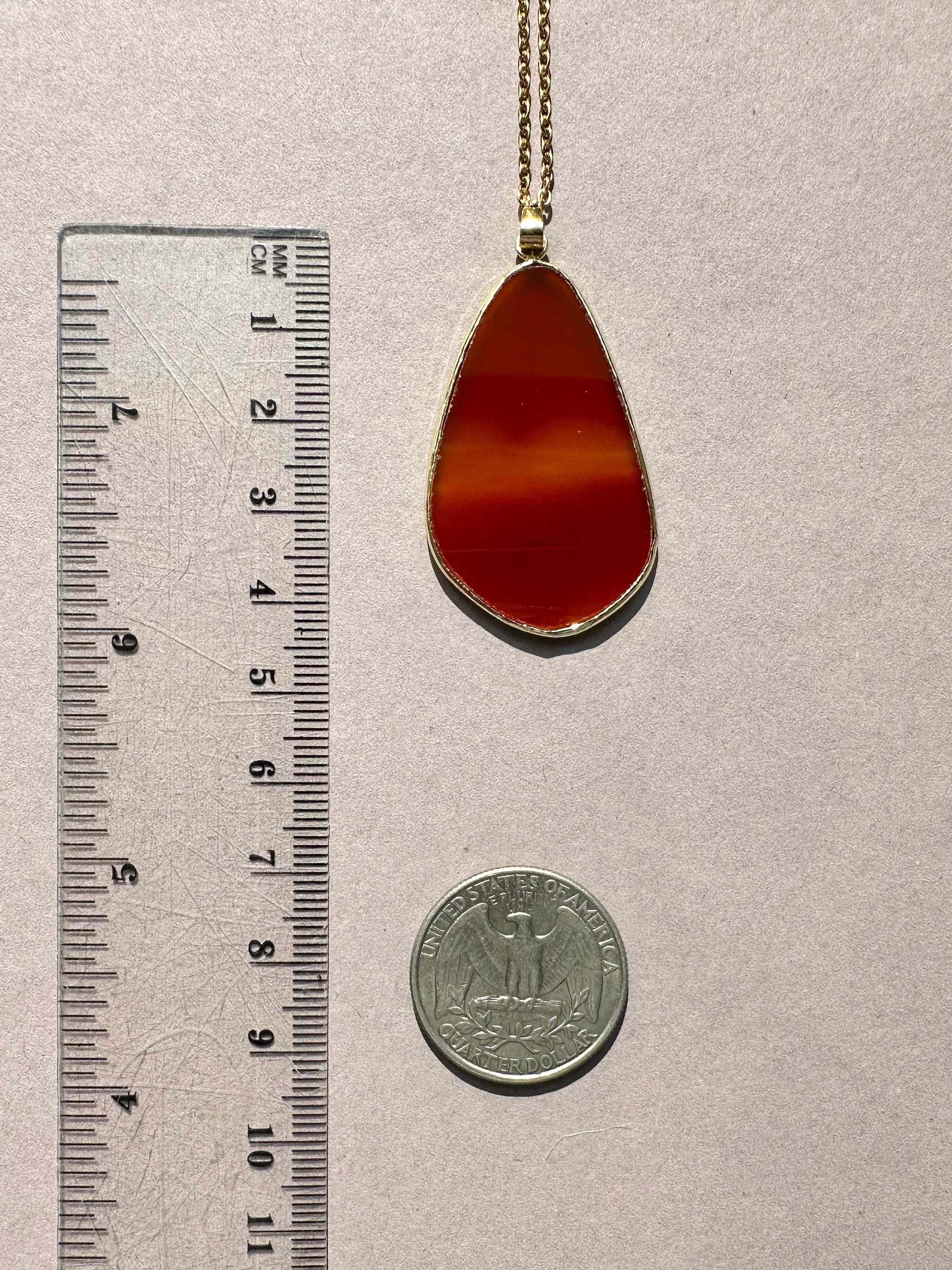 Pendentif En Cornaline Naturelle - Forme Goutte Rouge Orangé, Très Bon état Avec Chaînette Offerte