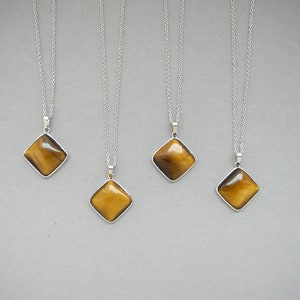 Tiger Eye Pendant Necklace Square Tiger&#39;s Eye Crystal Point Necklace Natural Tiger Eye Mens Womens Jewelry Gift Tiger Eye Stone Necklaces