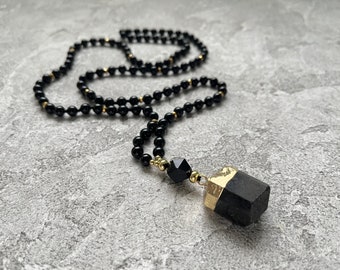 Black Necklace, Long Black Agate Gold Necklaces for Women for Man, Raw Tourmaline Pendant Necklace, Hand Knotted 6mm Black Onyx Necklace