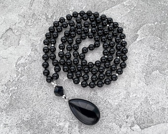 Collier noir, collier long en agate noire, collier de perles Mala 108, cadeau pour homme pour femme, collier pendentif goutte d'onyx noir noué à la main