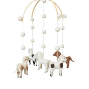 Horse mobile - Nursery decor - baby room - cowboy nursery - western - countrystyle - Horse - cowboy - felt mobile- farm baby mobile-pony