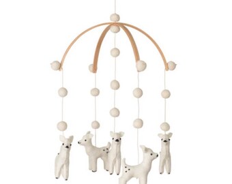 Deer mobile,Deer,Baby mobile - Nursery decor - felt balls - white - felt MADE TO ORDER Scandinavian