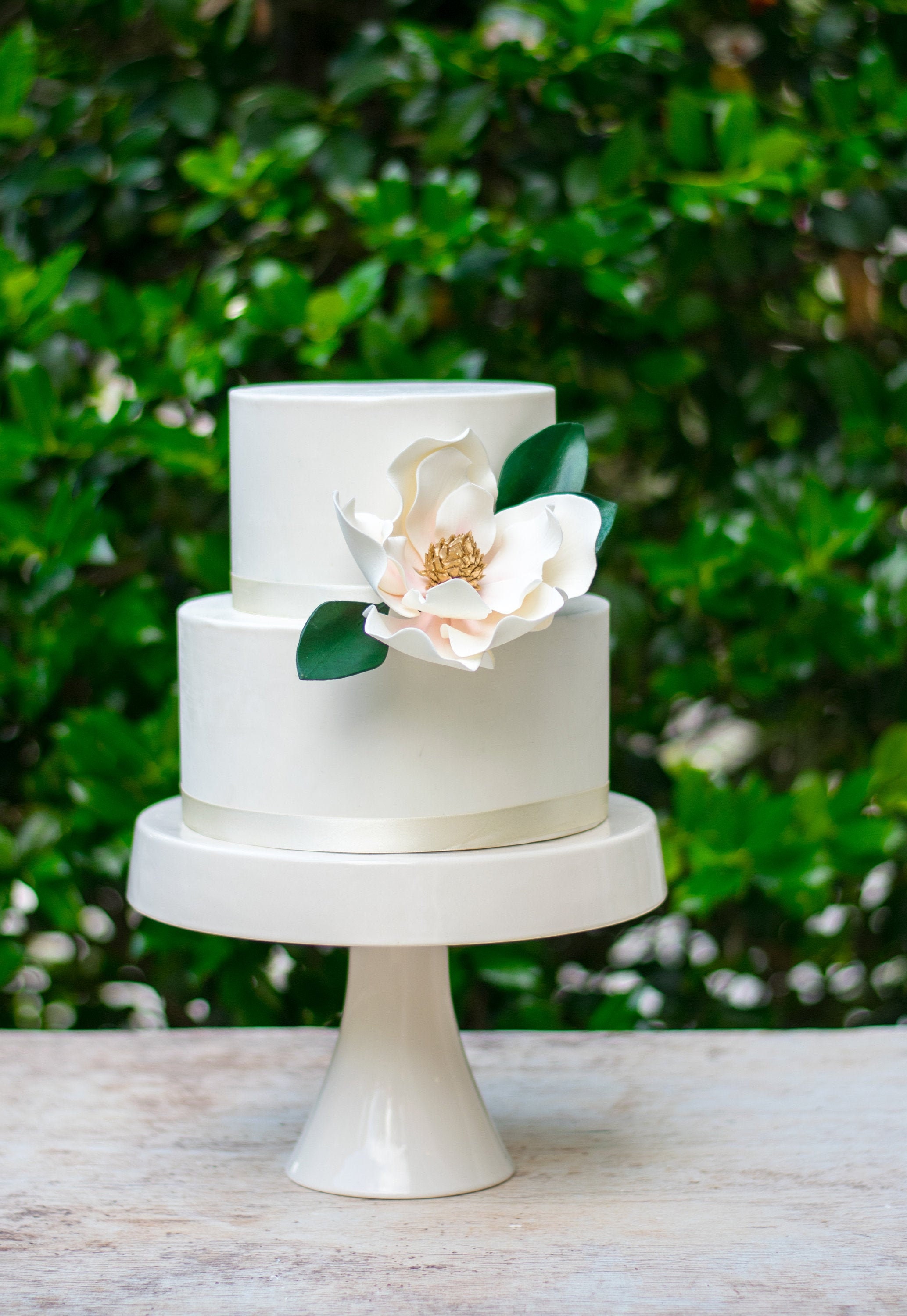 Magnolia Sugar Flower With Blush Details And Gold Center Unique