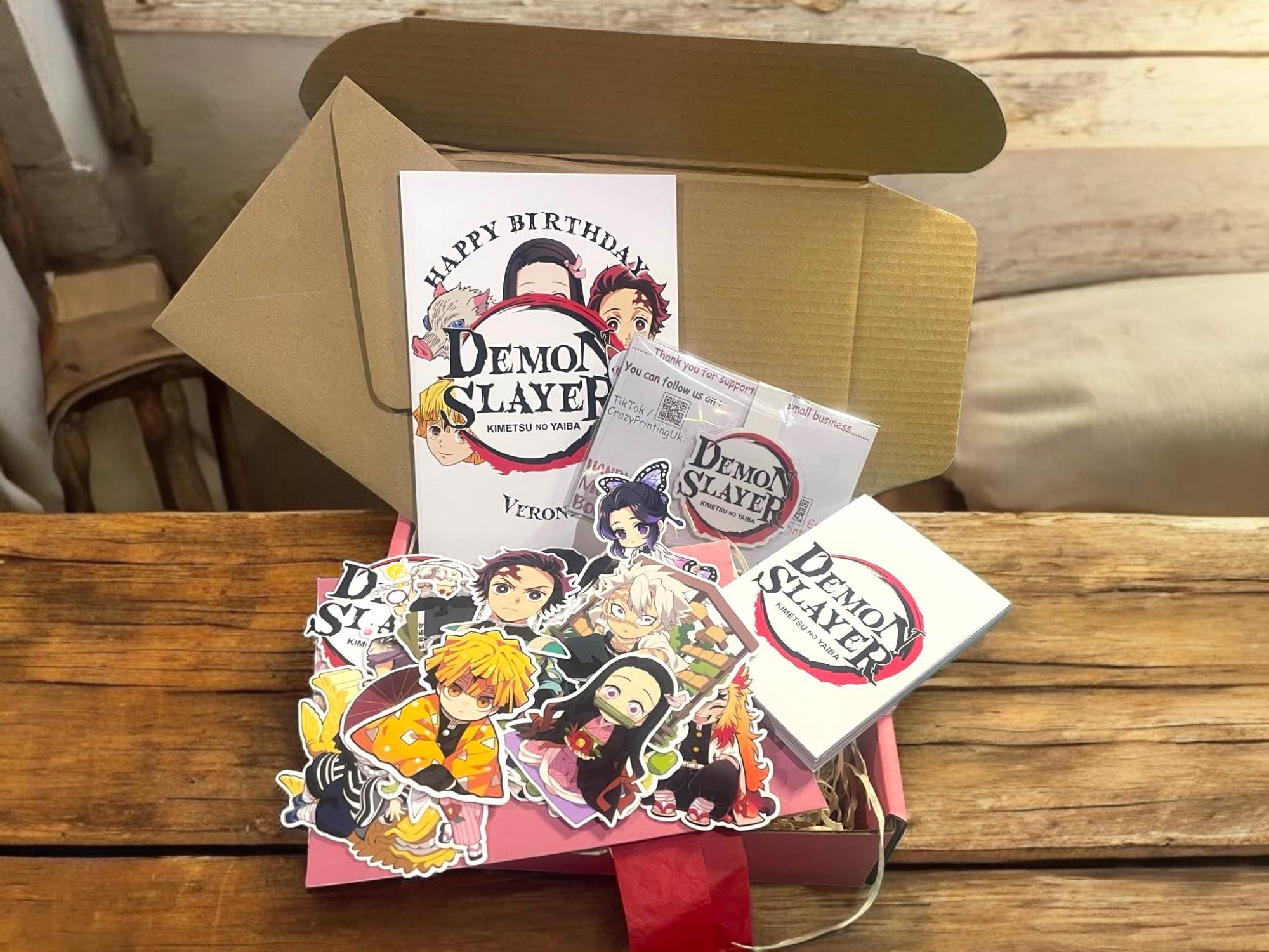 Demon Slayer Gift Box - Anime Gift Box - Kimetsu No Yaiba Gift Box - Birthday Gift Box - Demon Slayer Fan - Personalised card anime - Gifts