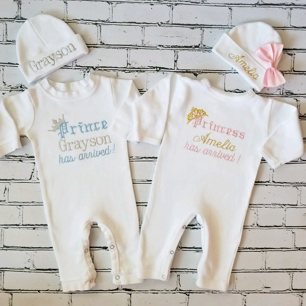 Baby Twins Coming Home Outfits Newborn Twin Hats Personalized Rompers and Caps with names