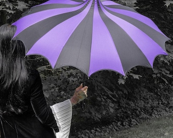 Batwing Pagoda Umbrella [BLACK/DARK PURPLE]
