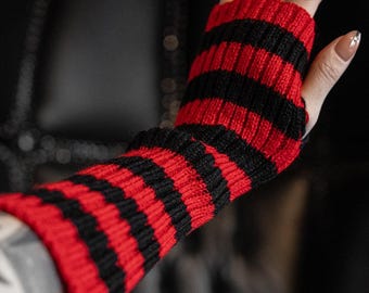 Spooky Striped Arm Warmers [Multiple Colors]