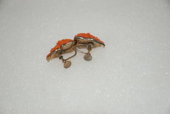 Carved Roses Coral Lucite Screw Back Earrings - image 4