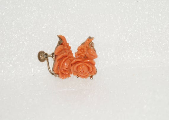 Carved Roses Coral Lucite Screw Back Earrings - image 3