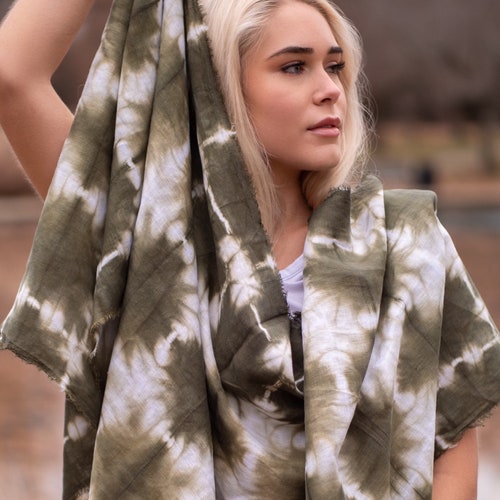 Shops Moss green linen Shibori scarf