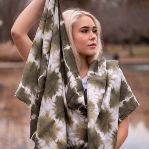 Moss green linen Shibori scarf