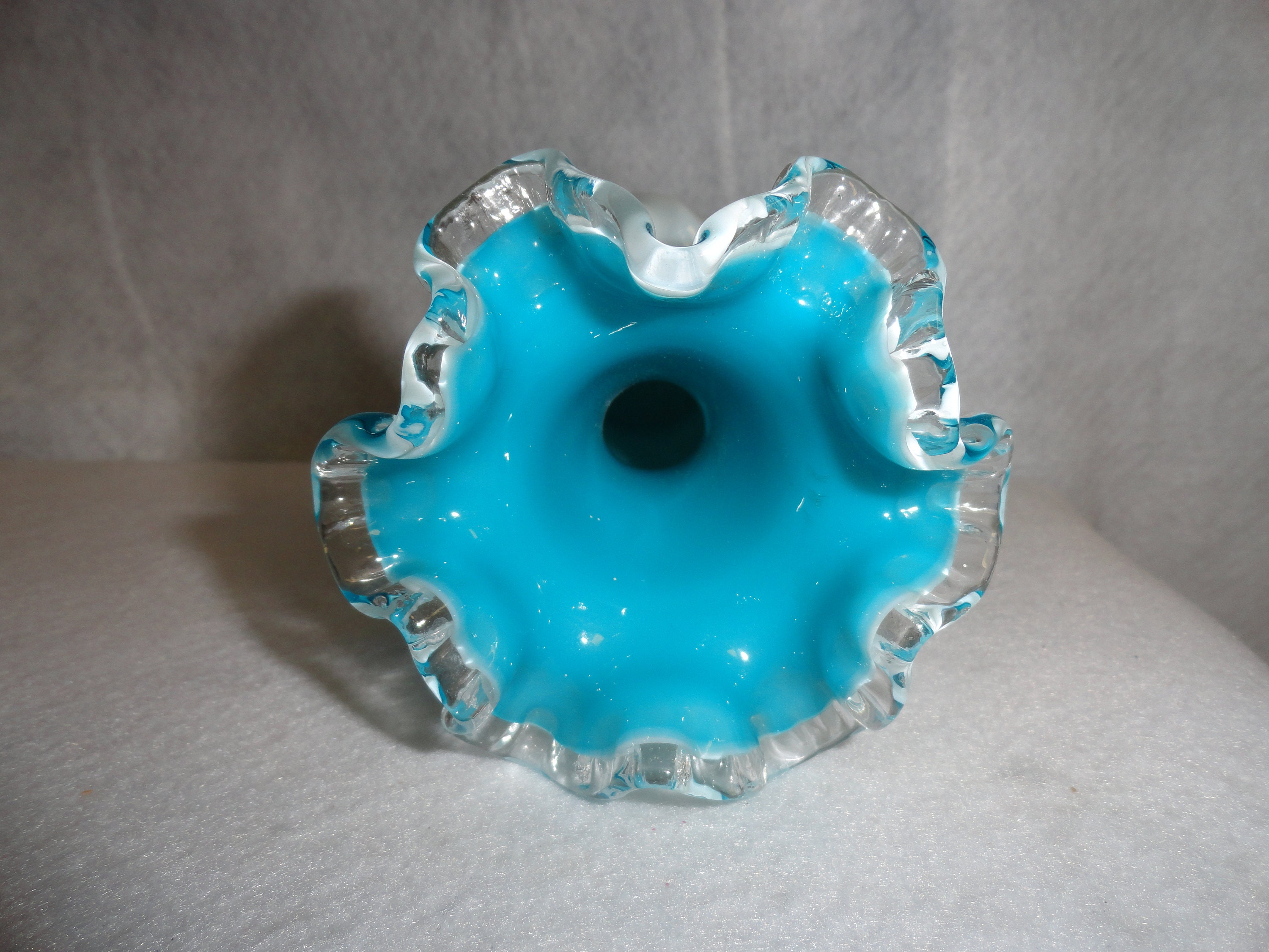 フェントン　花瓶　シルバークレスト Fenton フェントン シルバークレストのフリルが可愛い 大きな