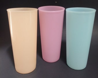 REDUCED ****Vintage Tupperware in Pastel Colors Tumblers 16 Ounce Large Plastic Cups Made in the 1960s Tupperware 107 - Set of 3