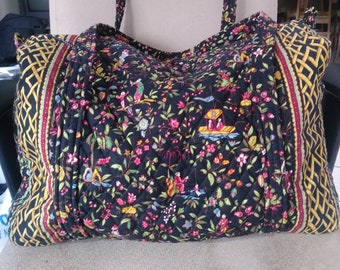 Vera Bradley XL Weekend Bag / Overnight Bag / Black Ming Floral Duffle / Vera Bradley Duffle 20"x11"x11"