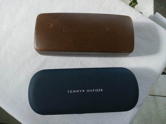 tommy hilfiger sunglasses case