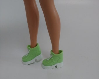 Stylish Green Lace-Up Platform Ankle Boots for Fashion Dolls