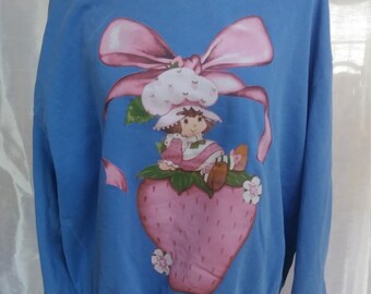 Strawberry Shortcake Graphic Sweatshirt – Size M (8–10)