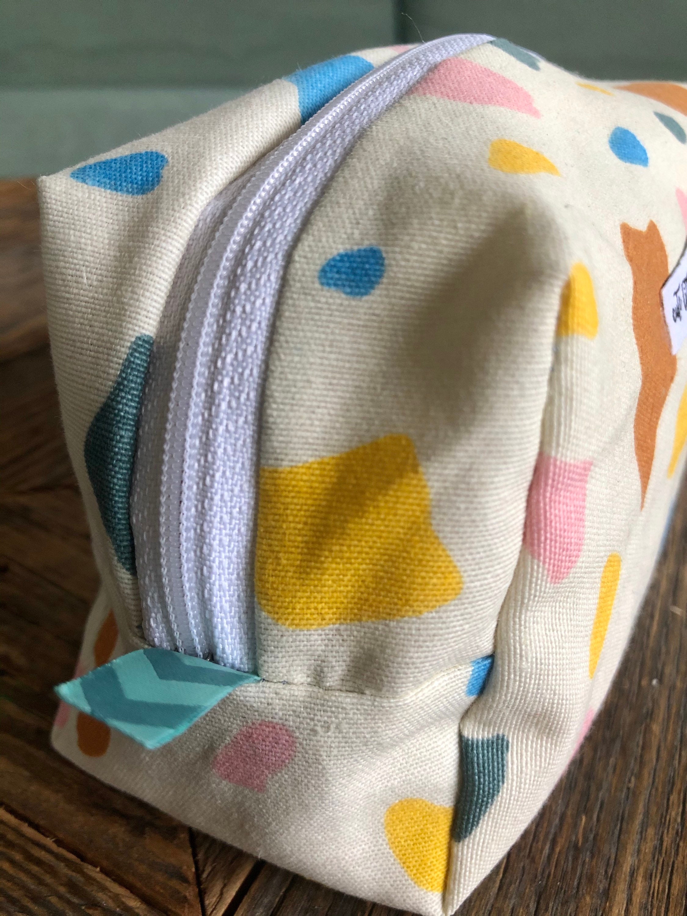 19x10cm_cosmetic bag_artistic_flowers Etsy