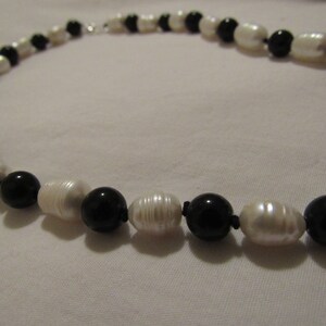 Obsidian and Freshwater Pearl Chunky Fashion Necklace