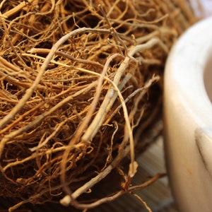 Vetiver Root - Cut and Sifted