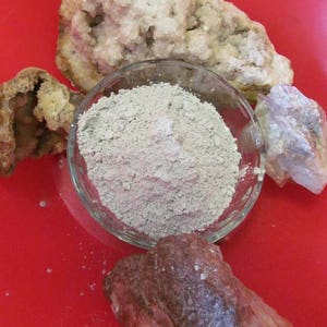 Bentonite Clay Powder, Calcium Cosmetic and Food Safe Grade