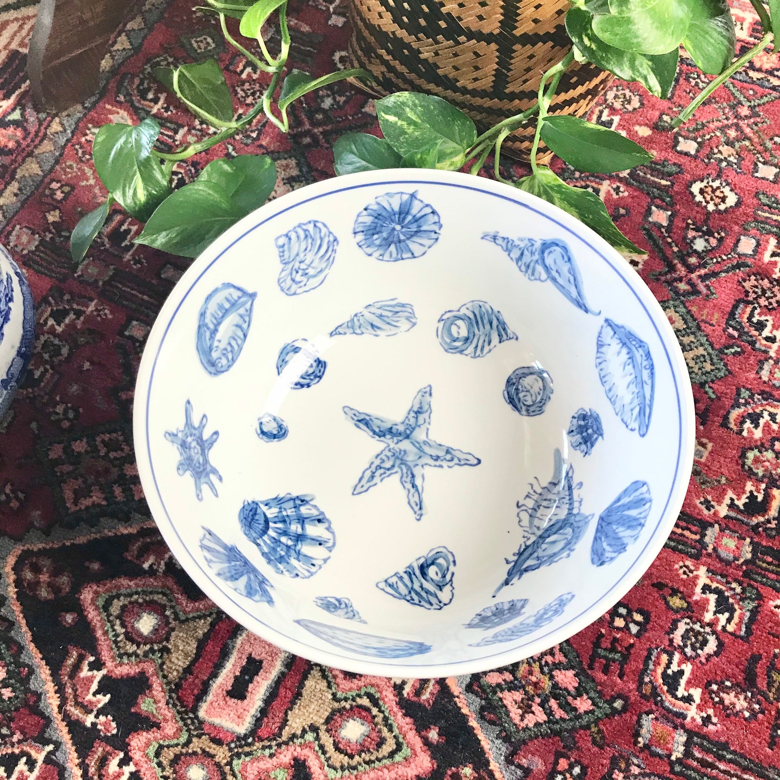 Blue and White porcelain Seashell Bowl / Coastal Beach House | Etsy